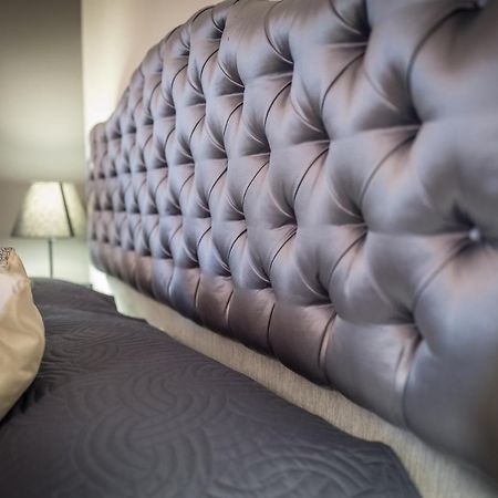 Palazzo Cosentino Bed & Breakfast Caltanissetta Bagian luar foto