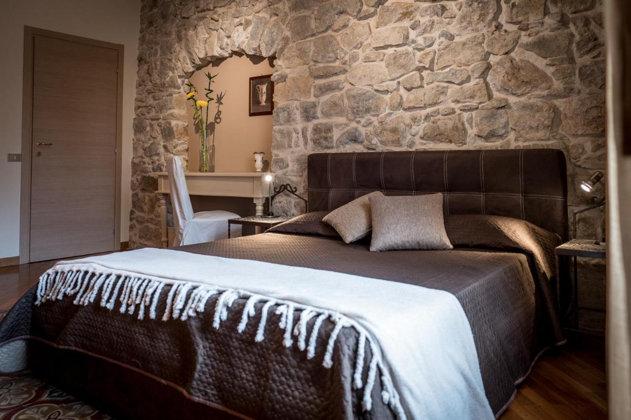 Palazzo Cosentino Bed & Breakfast Caltanissetta Bagian luar foto
