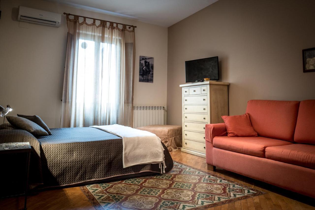 Palazzo Cosentino Bed & Breakfast Caltanissetta Bagian luar foto